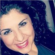 Sono una giovane laureata in giurisprudenza, ho conseguito anche un master di I livello in   Security ed intelligence. Analisi e gestione . Da anni seguo sia ragazzi iscritti in Giurisprudenza, che desiderano proseguire ne l loro percorso, sia ragazzi che